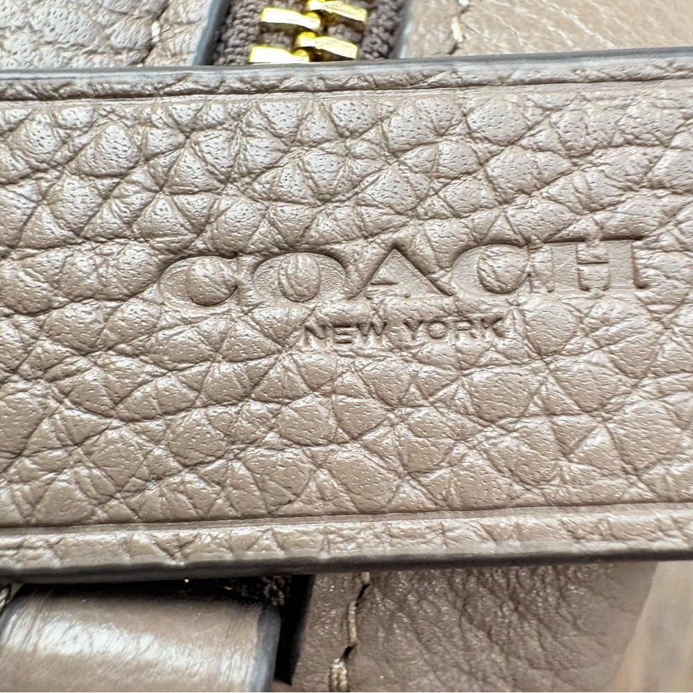 COACH Authentic Taupe Brown Pebbled Leather Crossbody Bag with Gold Hardware - Picture 5 of 16